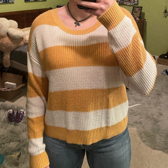 American Eagle Striped Sweater - Picture 1 of 2